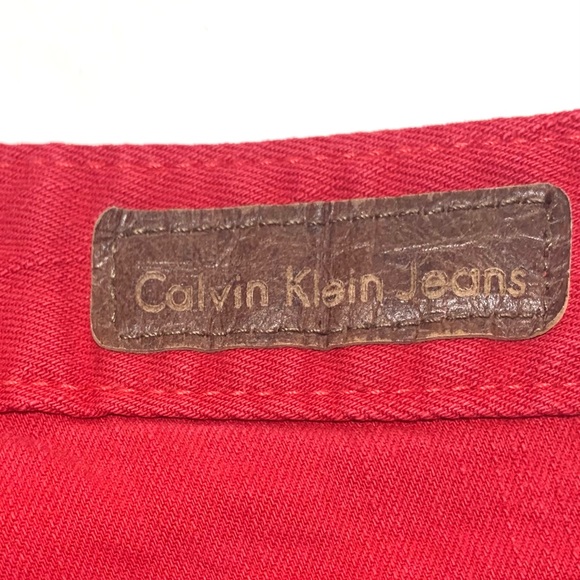 Like New Calvin Klein Red Stretch Cotton Classic Jean Shorts Size 2 - Picture 4 of 9